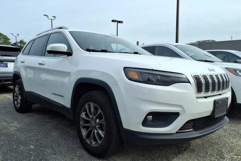 2019 Jeep Cherokee Latitude photo 1