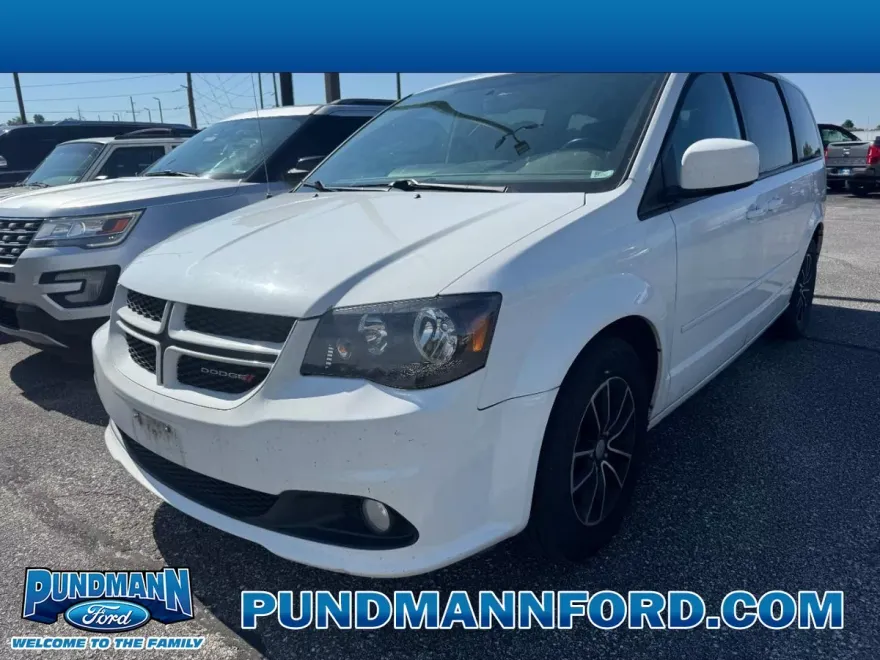 2017 Dodge Grand Caravan GT photo 1