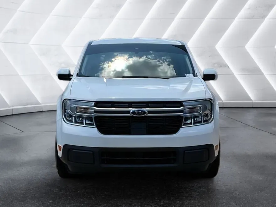 2022 Ford Maverick Lariat photo 1