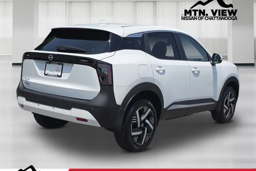 2025 Nissan Kicks SV photo 1