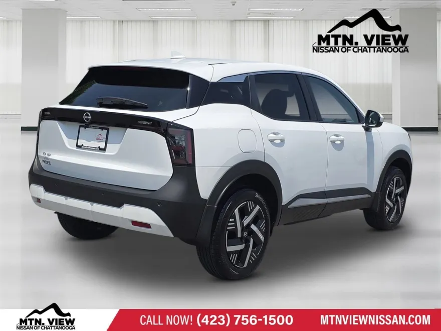 2025 Nissan Kicks SV photo 1