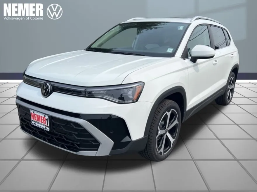 2025 Volkswagen Taos SEL photo 1
