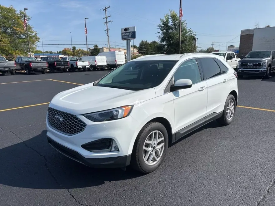 2024 Ford Edge SEL photo 1