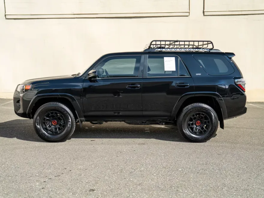 2024 Toyota 4Runner SR5 photo 1