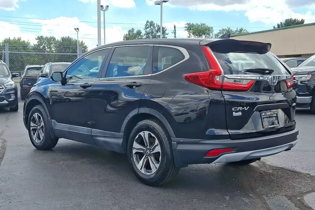 2017 Honda CR-V LX photo 1