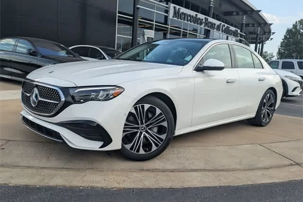 2026 Mercedes Benz E 350 photo 1