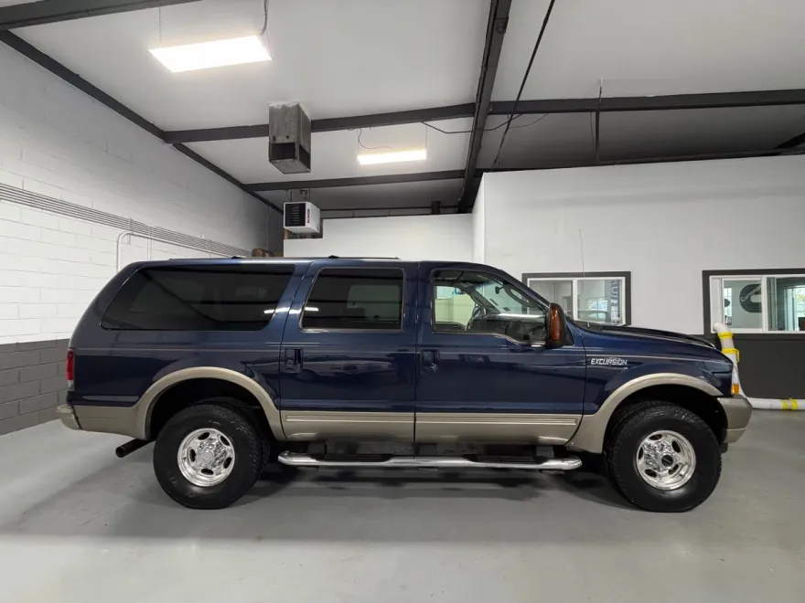 2004 Ford Excursion Eddie Bauer photo 1