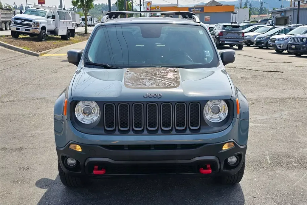 2017 Jeep Renegade Trailhawk photo 1
