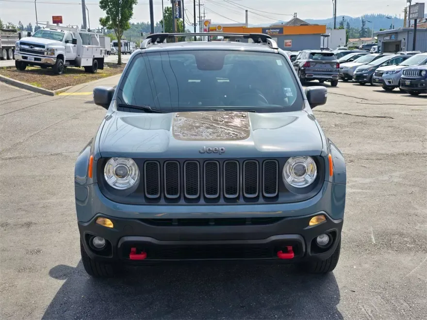 2017 Jeep Renegade Trailhawk photo 1