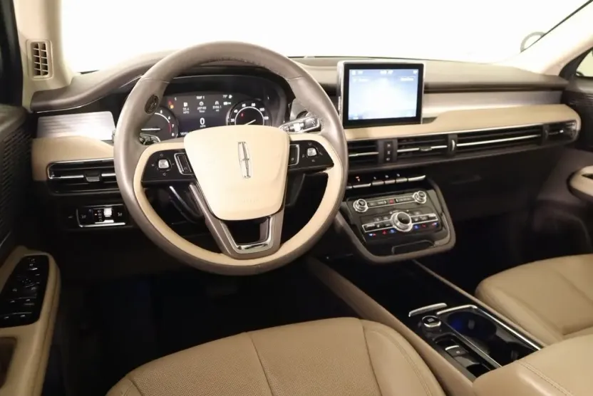 2022 Lincoln Corsair Standard photo 1