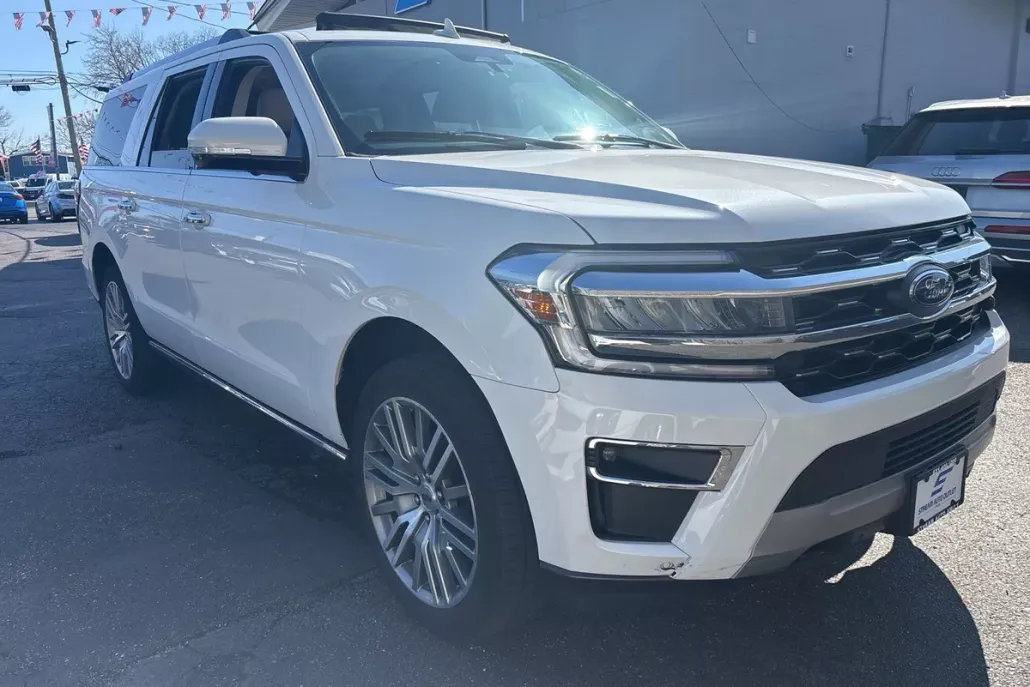 2022 Ford Expedition MAX Limited photo 1