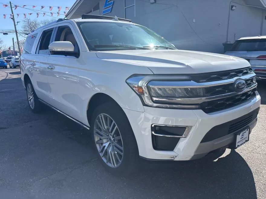2022 Ford Expedition MAX Limited photo 1