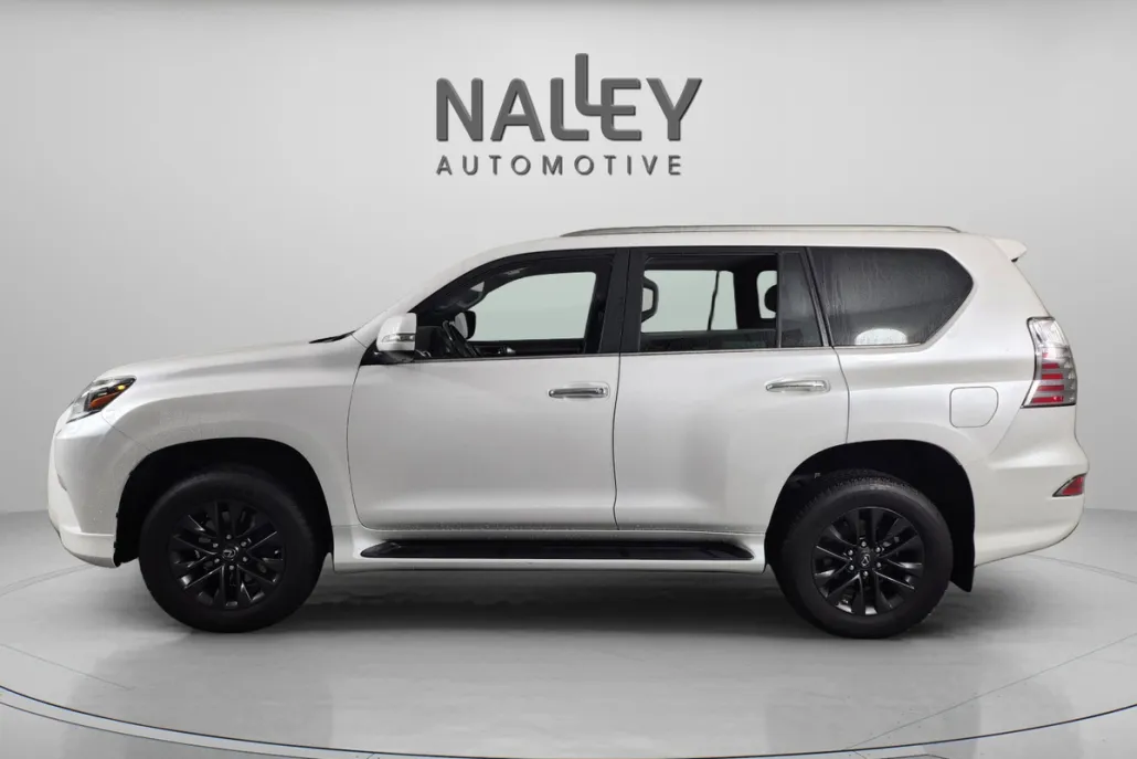 2023 Lexus GX 460 photo 1