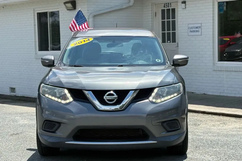 2014 Nissan Rogue photo 1