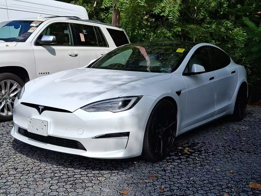 2021 Tesla Model S Plaid photo 1