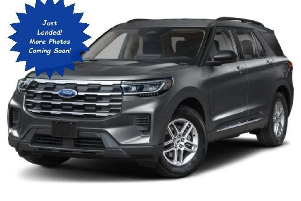 2025 Ford Explorer photo 1