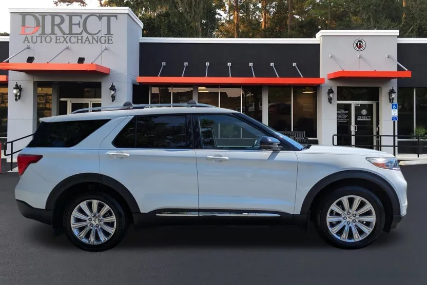 2020 Ford Explorer Limited photo 1