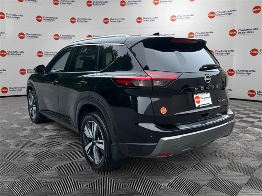 2024 Nissan Rogue SL photo 1