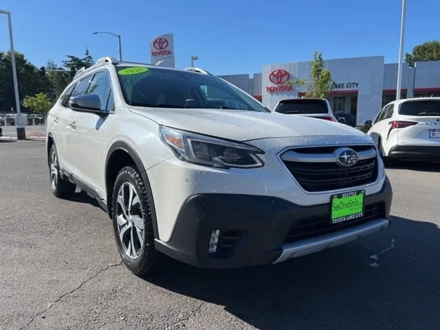 2020 Subaru Outback Touring XT photo 1