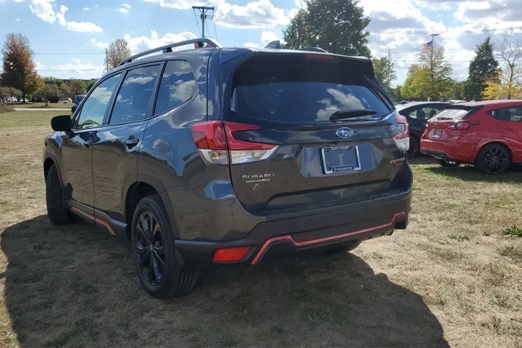 2023 Subaru Forester Sport photo 1