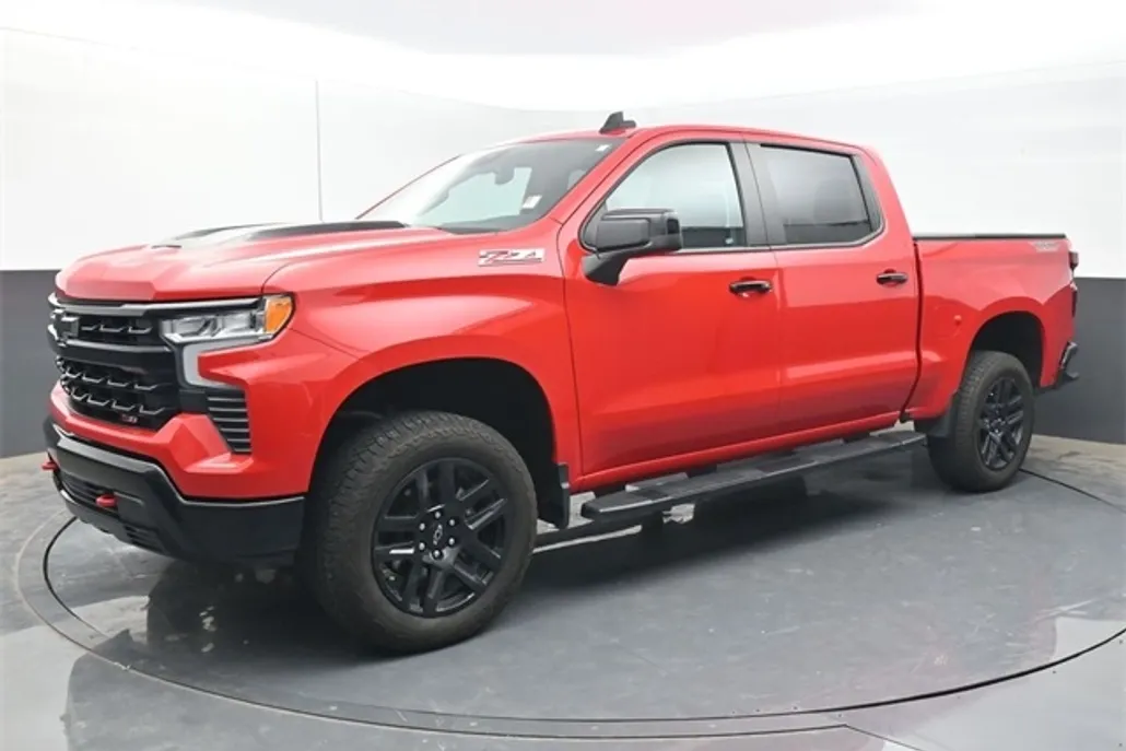 2024 Chevrolet Silverado 1500 LT Trail Boss Z71 photo 1