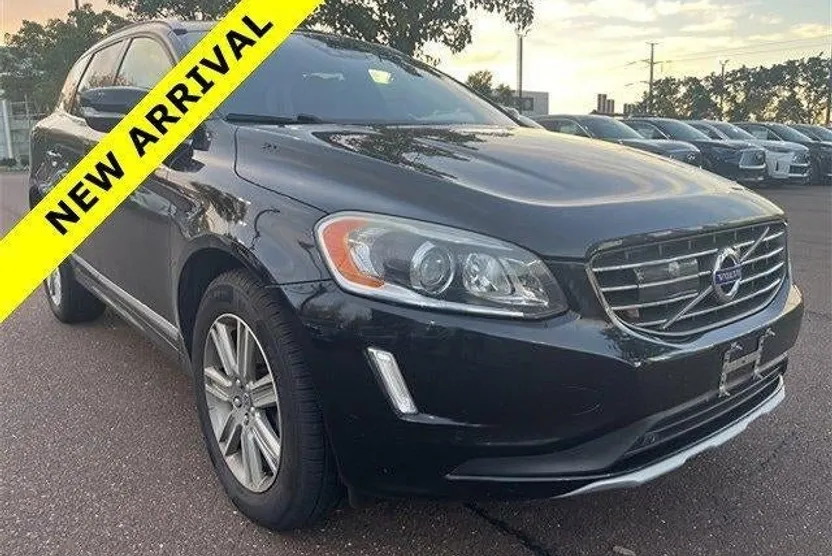 2016 Volvo XC60 T6 Platinum photo 1