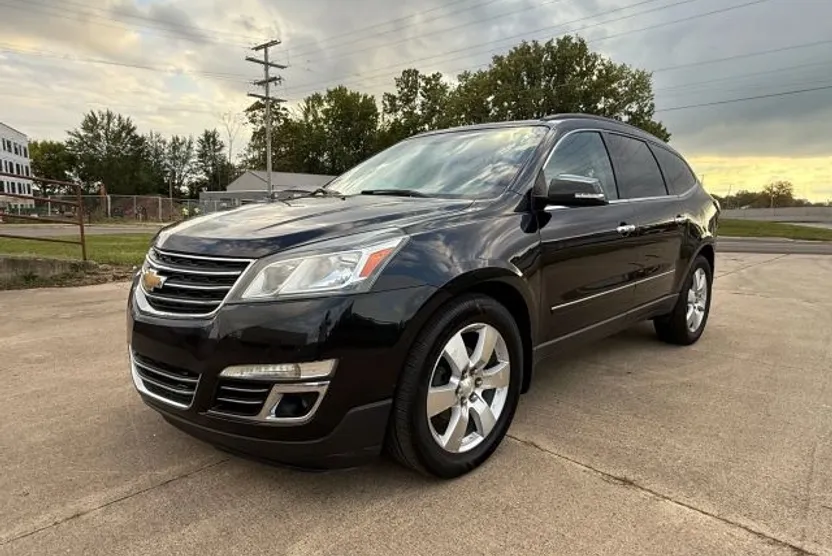 2013 Chevrolet Traverse LTZ photo 1