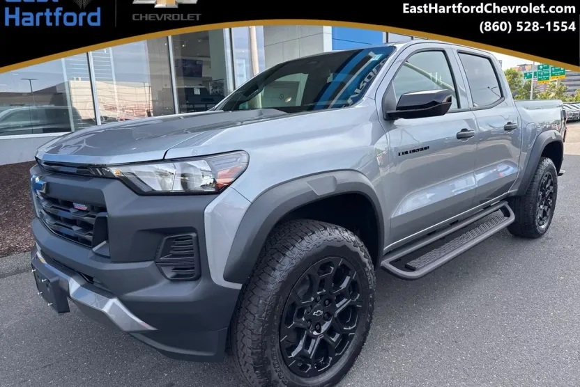 2026 Chevrolet Colorado Trail Boss photo 1