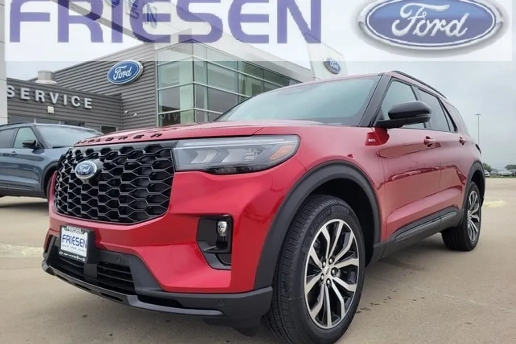 2025 Ford Explorer ST-Line photo 1