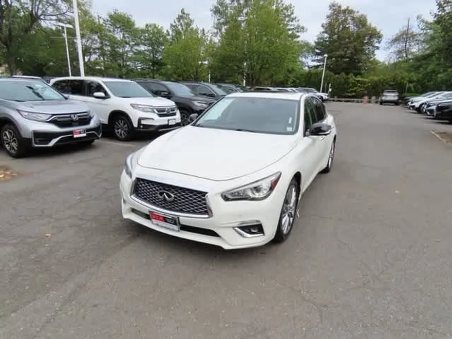2022 Infiniti Q50 LUXE photo 1