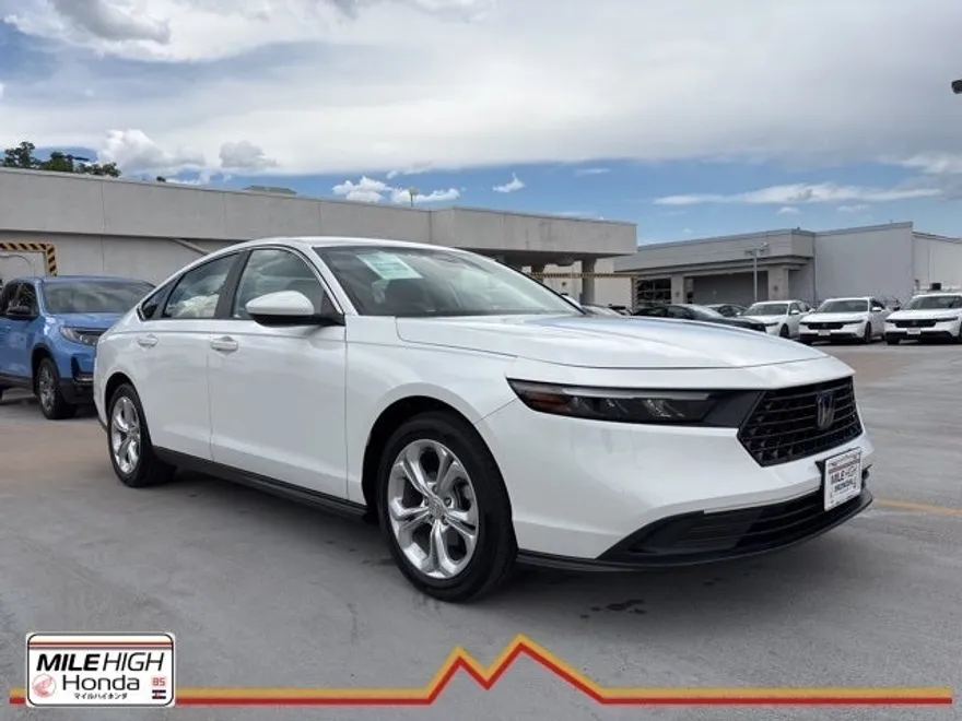 2023 Honda Accord LX photo 1