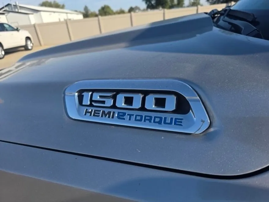 2022 Ram 1500 Laramie photo 1
