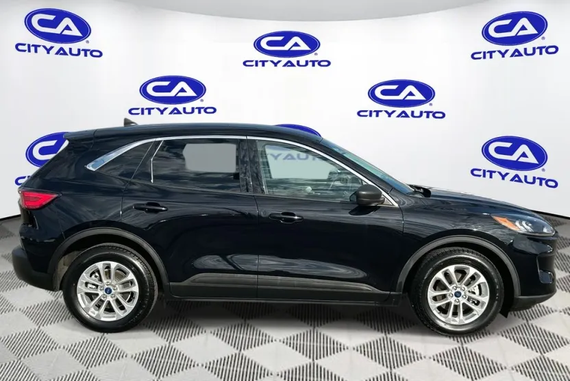 2022 Ford Escape SE Hybrid photo 1