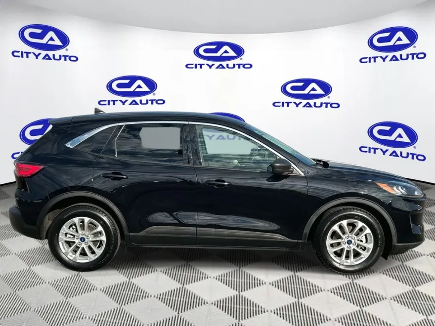 2022 Ford Escape SE Hybrid photo 1