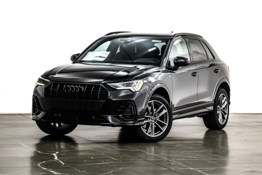 2025 Audi Q3 45 TFSI S line Premium photo 1
