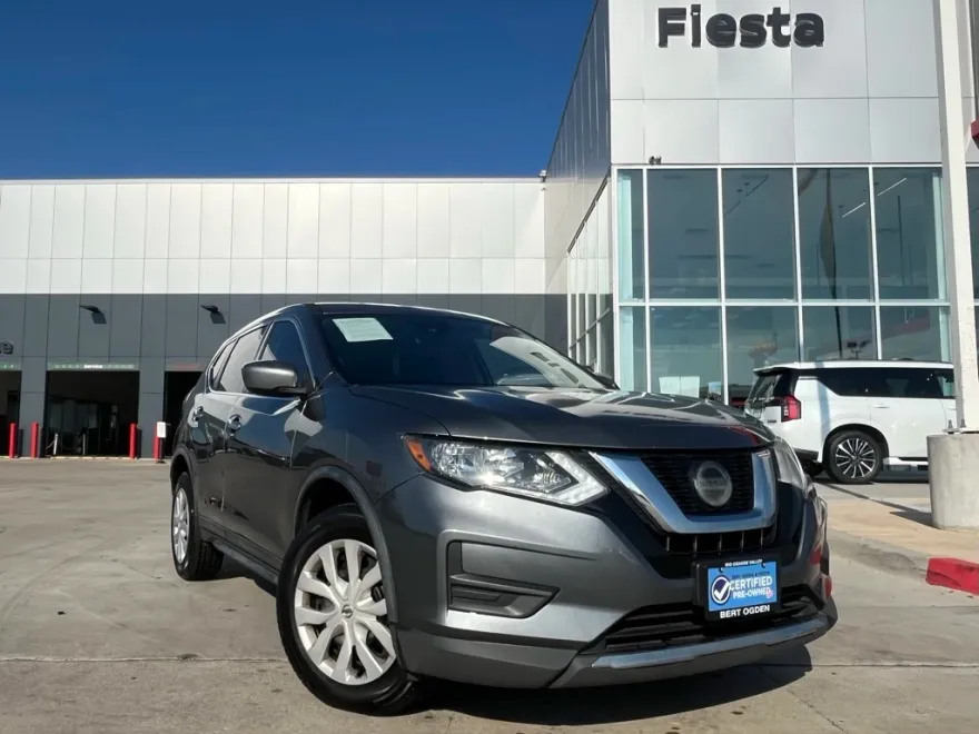 2019 Nissan Rogue S photo 1