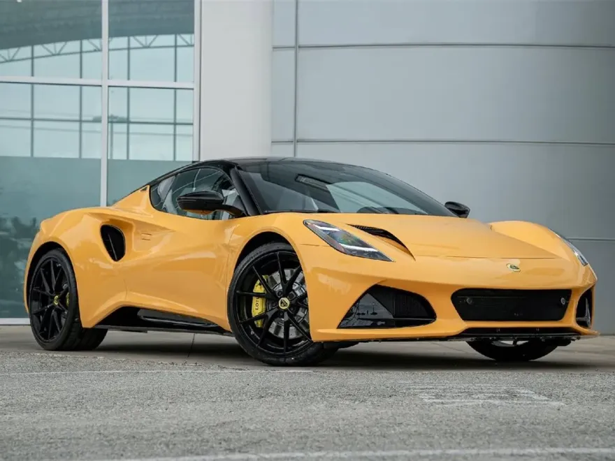 2025 Lotus Emira Base photo 1