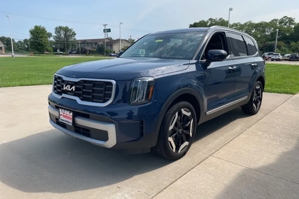 2023 Kia Telluride S photo 1