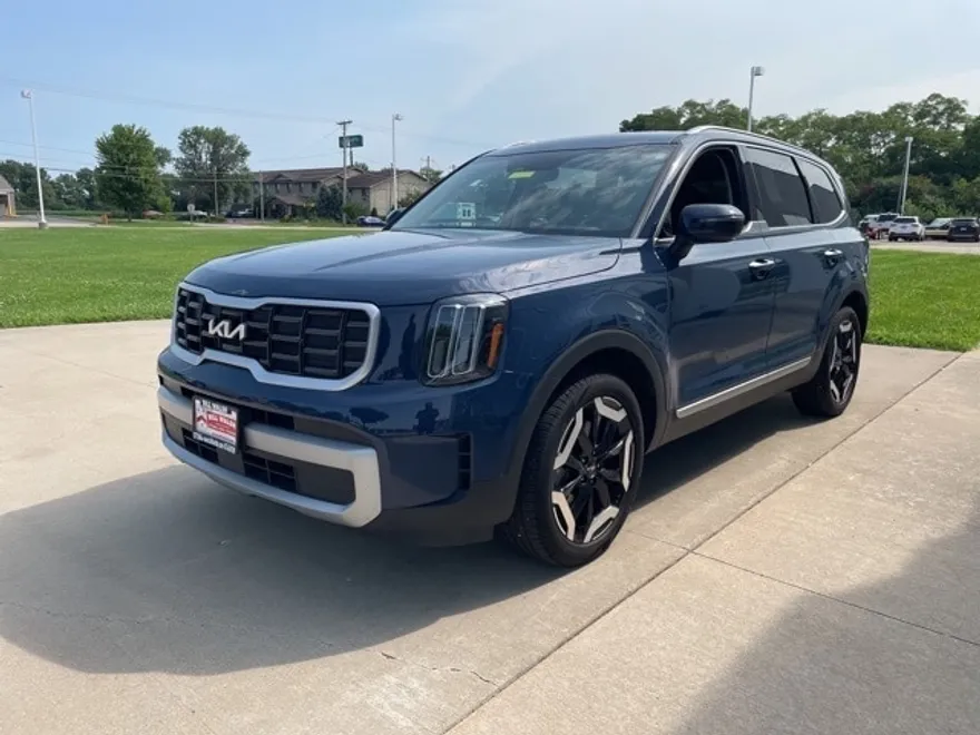 2023 Kia Telluride S photo 1