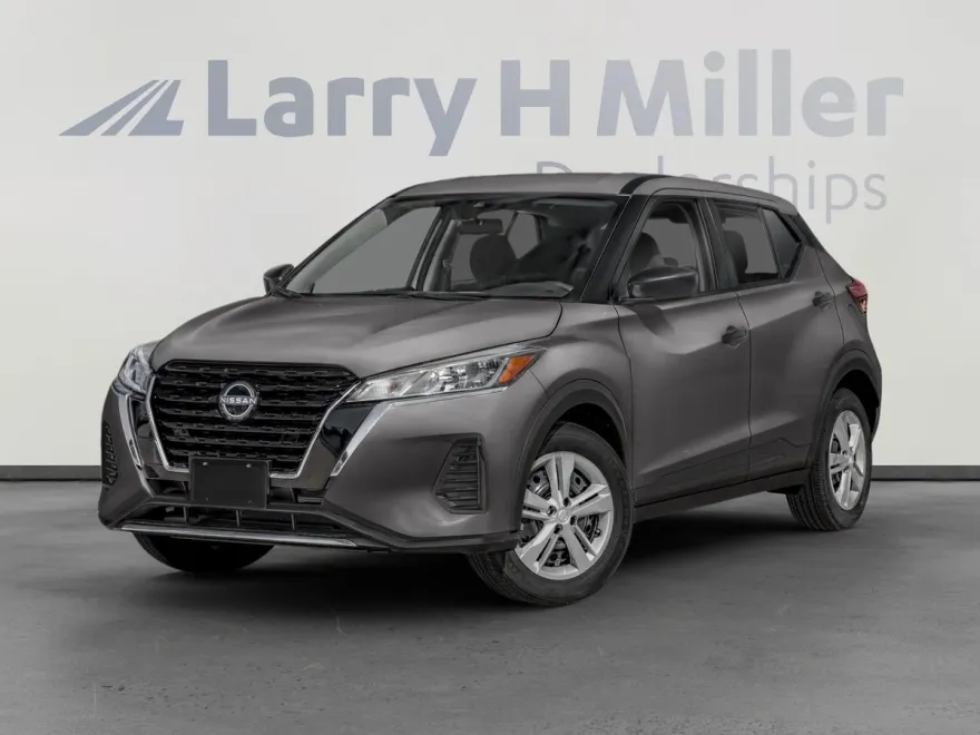 2025 Nissan Kicks Play S photo 1