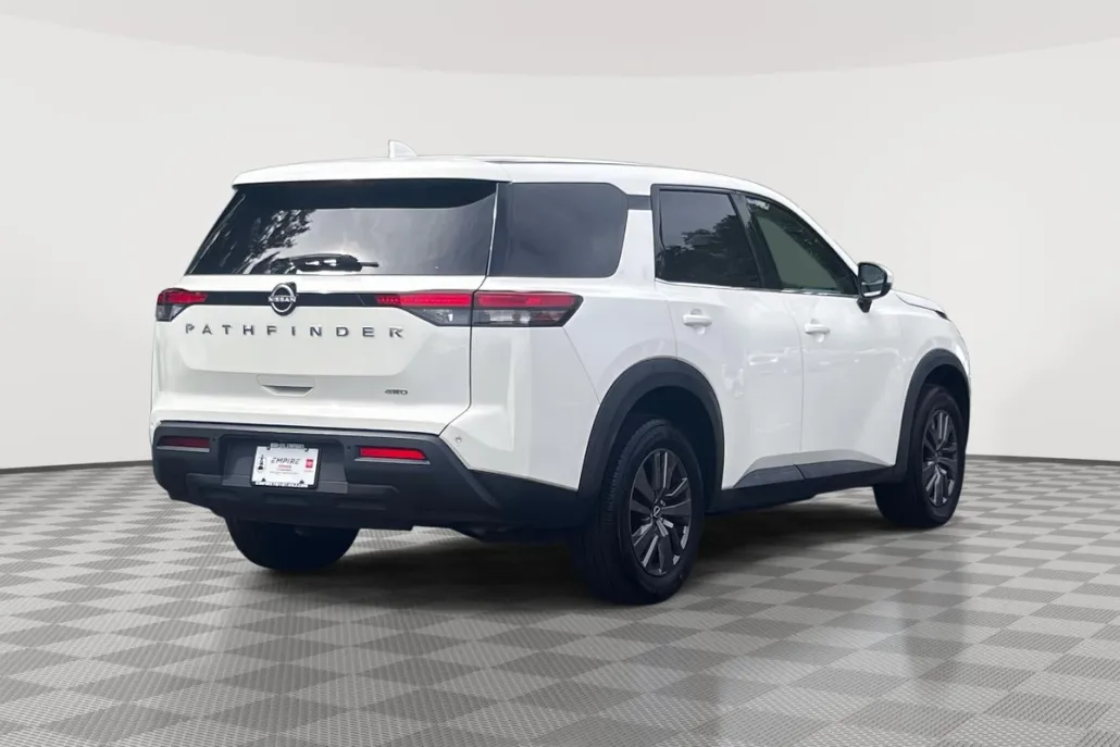 2022 Nissan Pathfinder S photo 1