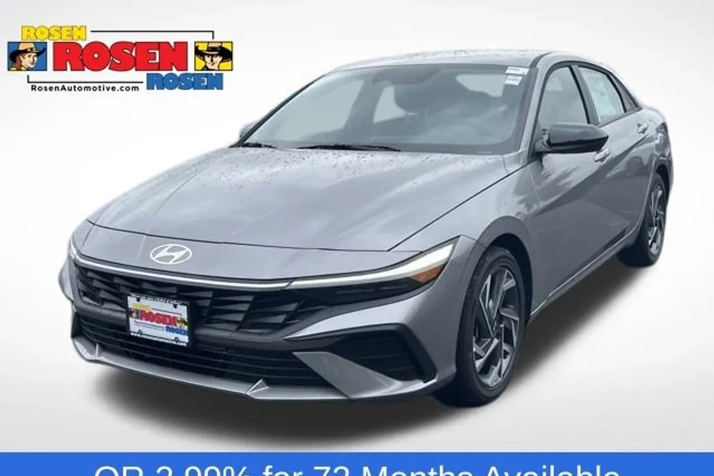 2025 Hyundai Elantra SEL Sport photo 1