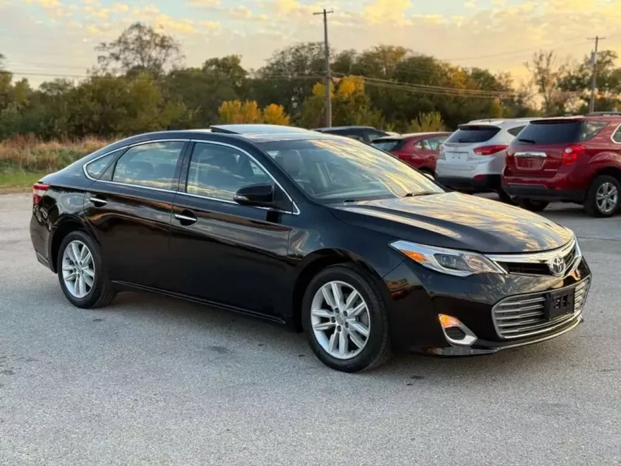 2014 Toyota Avalon XLE photo 1