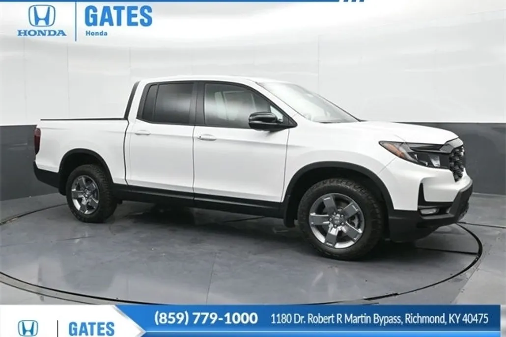 2025 Honda Ridgeline TrailSport photo 1