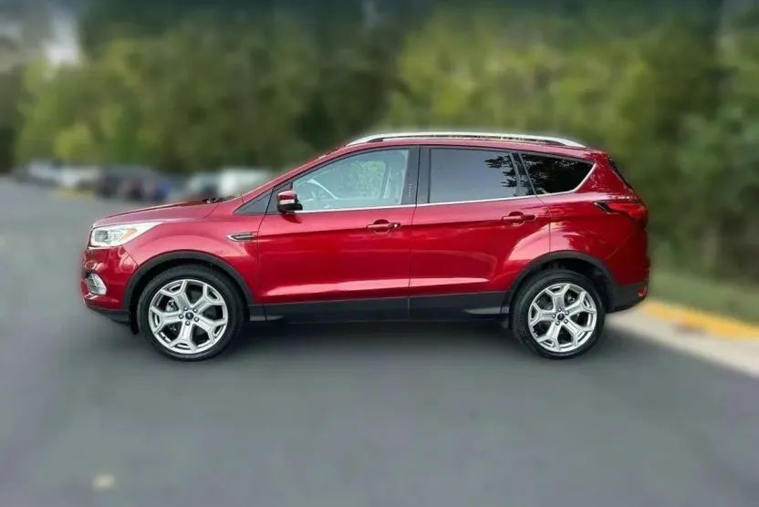 2019 Ford Escape Titanium photo 1