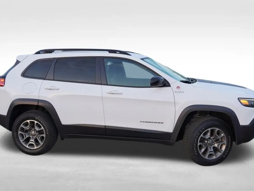 2022 Jeep Cherokee Trailhawk photo 1