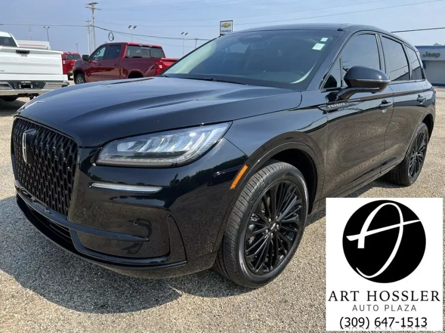 2023 Lincoln Corsair Standard photo 1