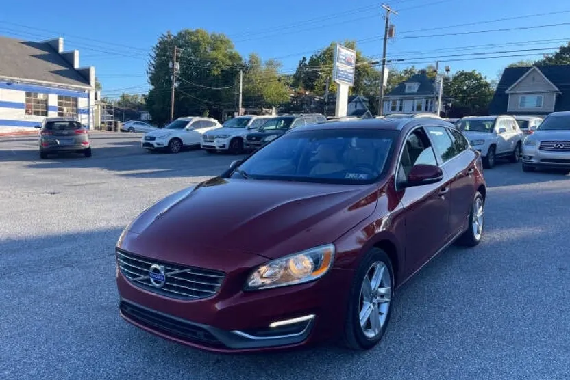 2015 Volvo V60 T5 Drive-E Premier Plus photo 1