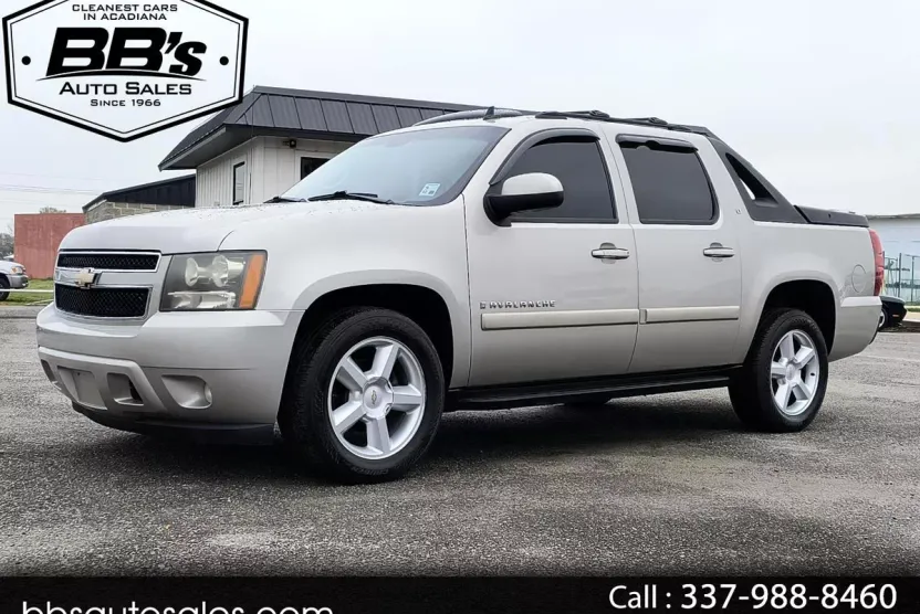 2008 Chevrolet Avalanche LS photo 1