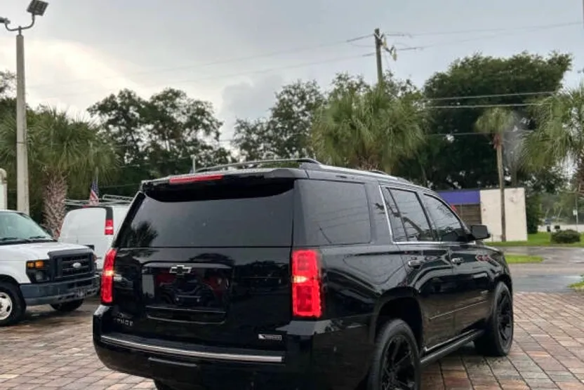 2017 Chevrolet Tahoe Premier photo 1